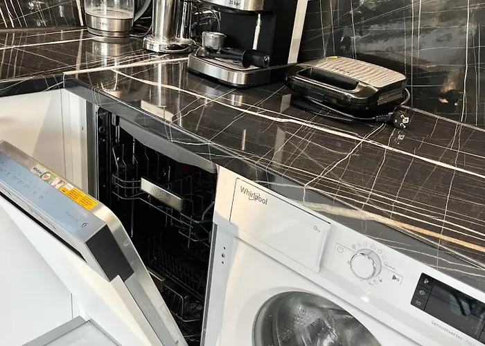 Blueline 1 Апартаменты Лоутраки